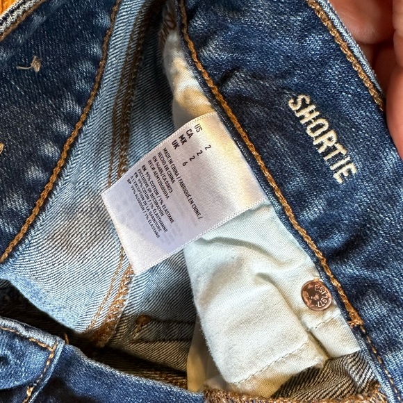American Eagle shortie jean shorts - Picture 3 of 3